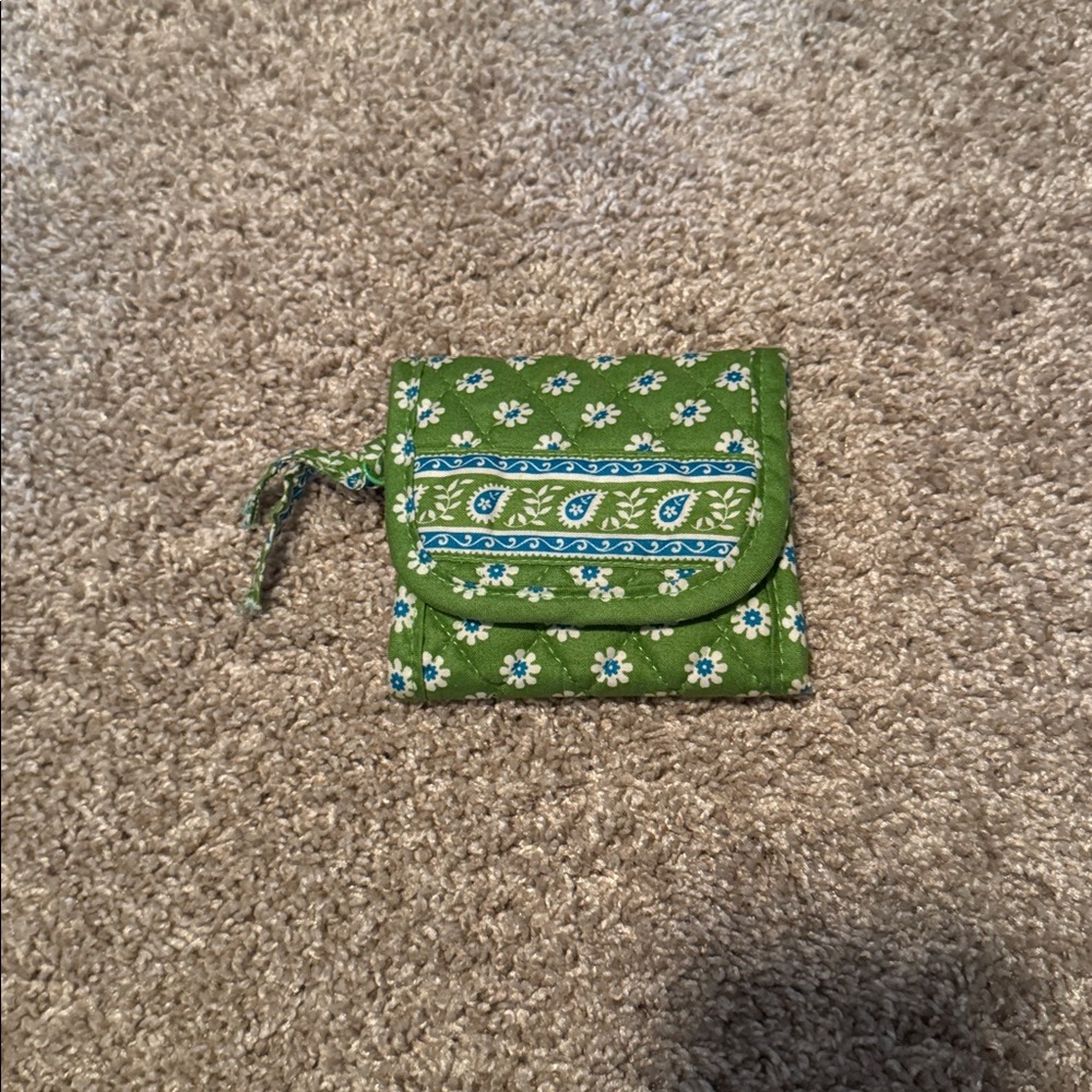 Vera Bradley Tri-fold Wallet Apple Green Vintage